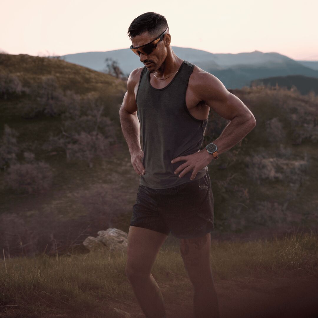 Oakley Meta Vanguard 0OW8001 | Lentes Inteligentes con Cámara y Meta AI.