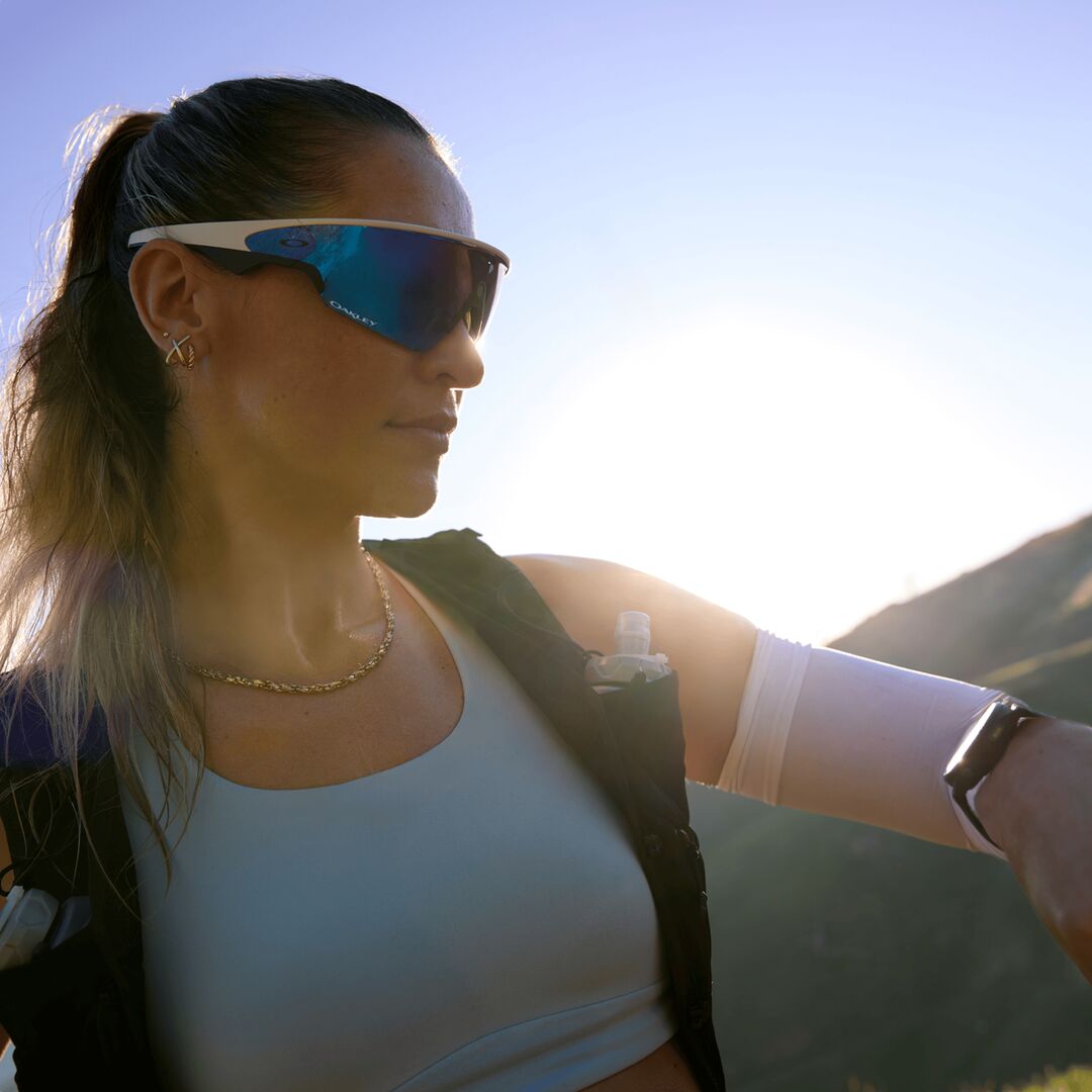 Oakley Meta Vanguard 0OW8001 | Lentes Inteligentes con Cámara y Meta AI.