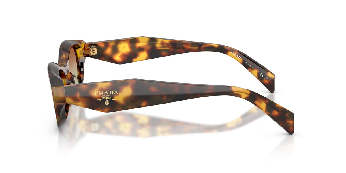Lentes de Sol Prada 0PR_D24S Carey miel – vista tres cuartos